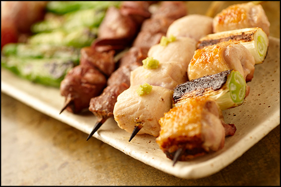写真：名古屋コーチン串焼き盛合せ